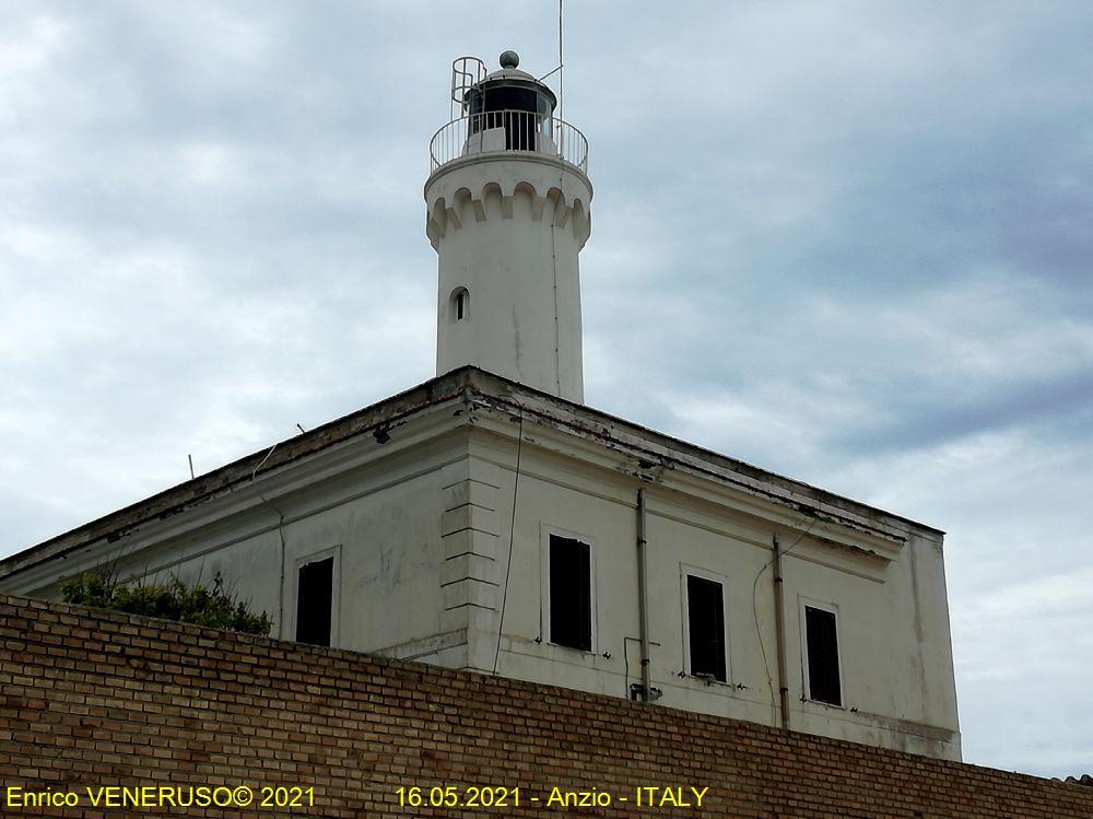 76c -- Faro di Anzio - Lighthouse of Anzio.jpg